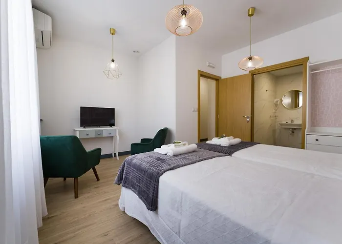 Konukevi Ferradura 3*